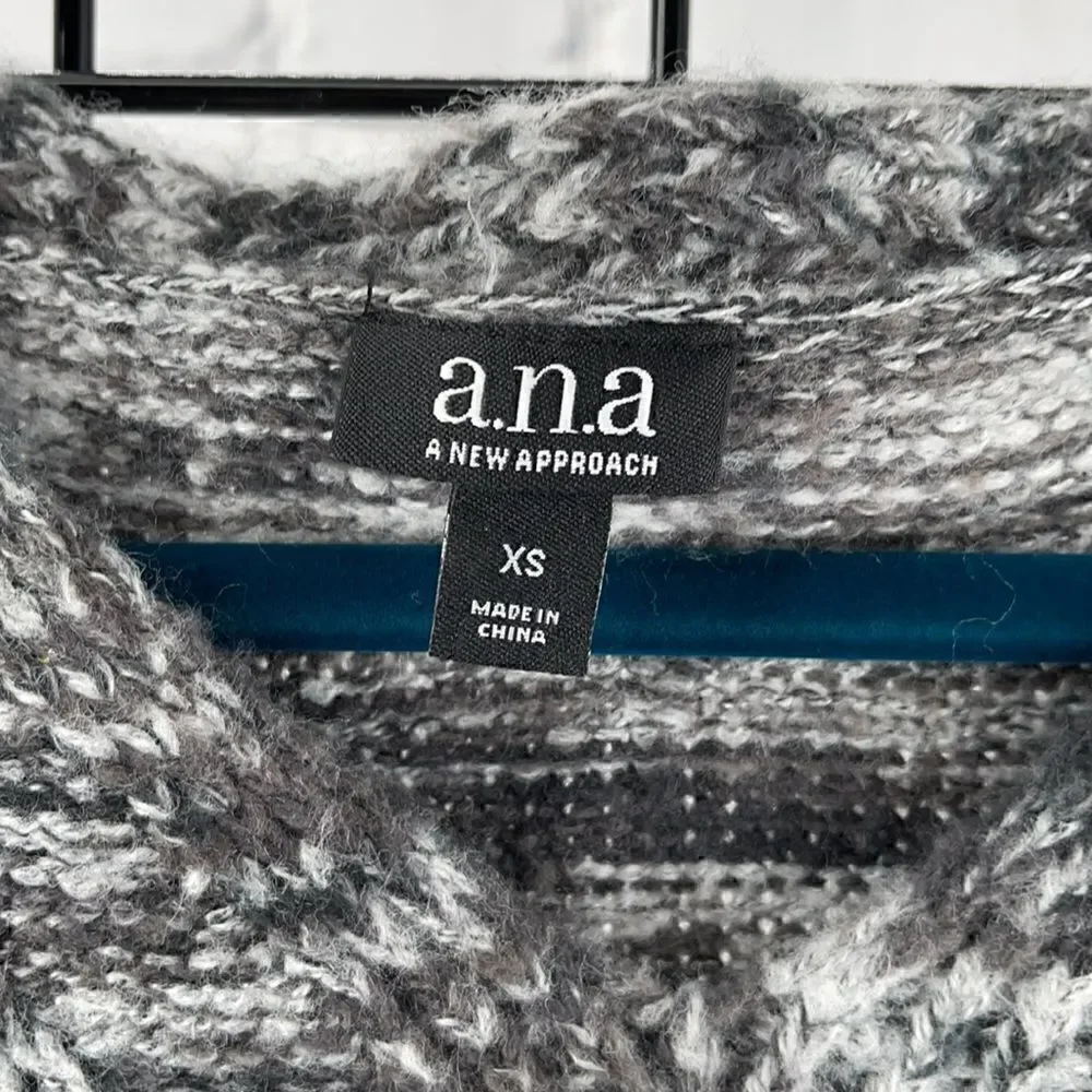 Brand new a.n.a sweater XS - Picture 3 of 4